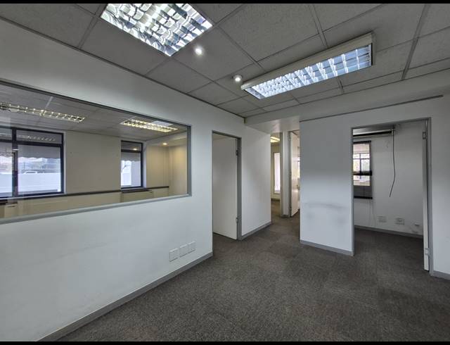 211M² OFFICE TO LET IN ROSEBANK